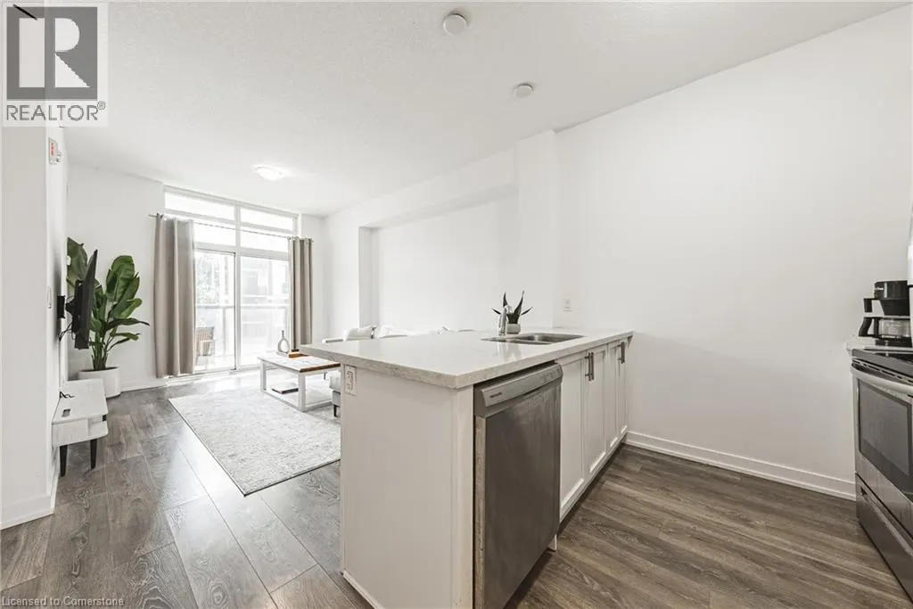 81 ROBINSON Street Unit# 302, #302