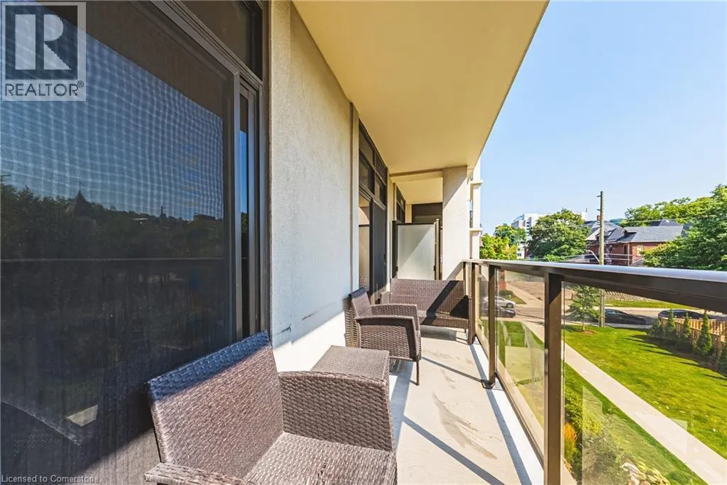 81 ROBINSON Street Unit# 302, #302