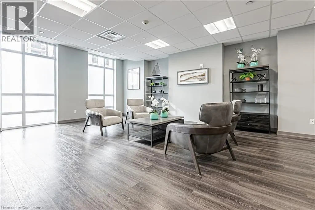 81 ROBINSON Street Unit# 302, #302