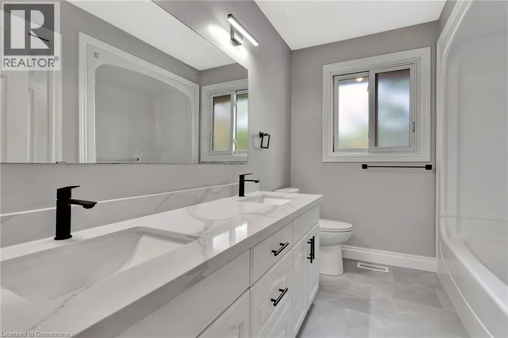 126 HIGHLAND Road W