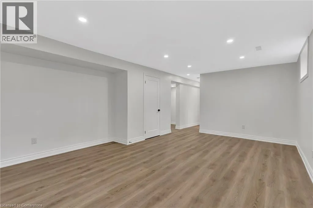 126 HIGHLAND Road W