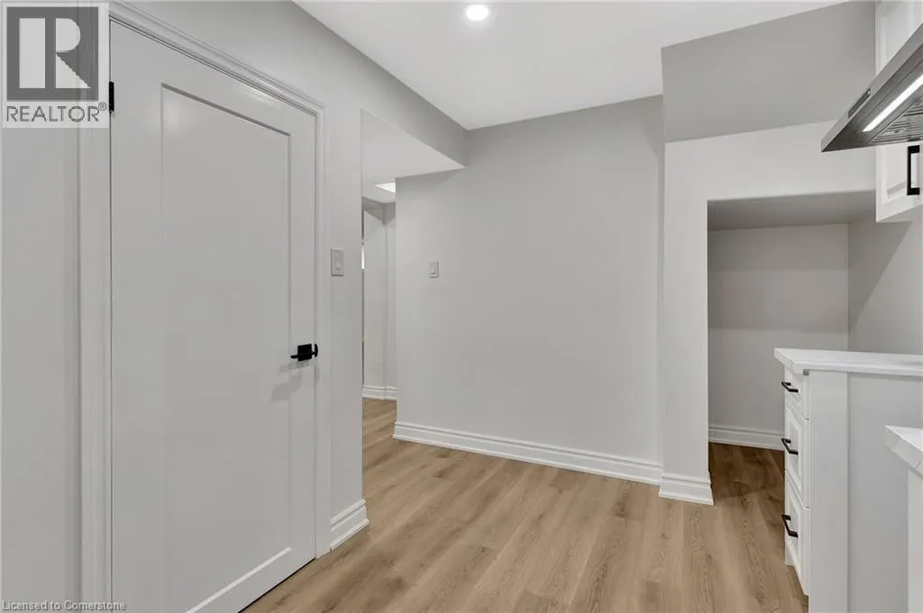 126 HIGHLAND Road W