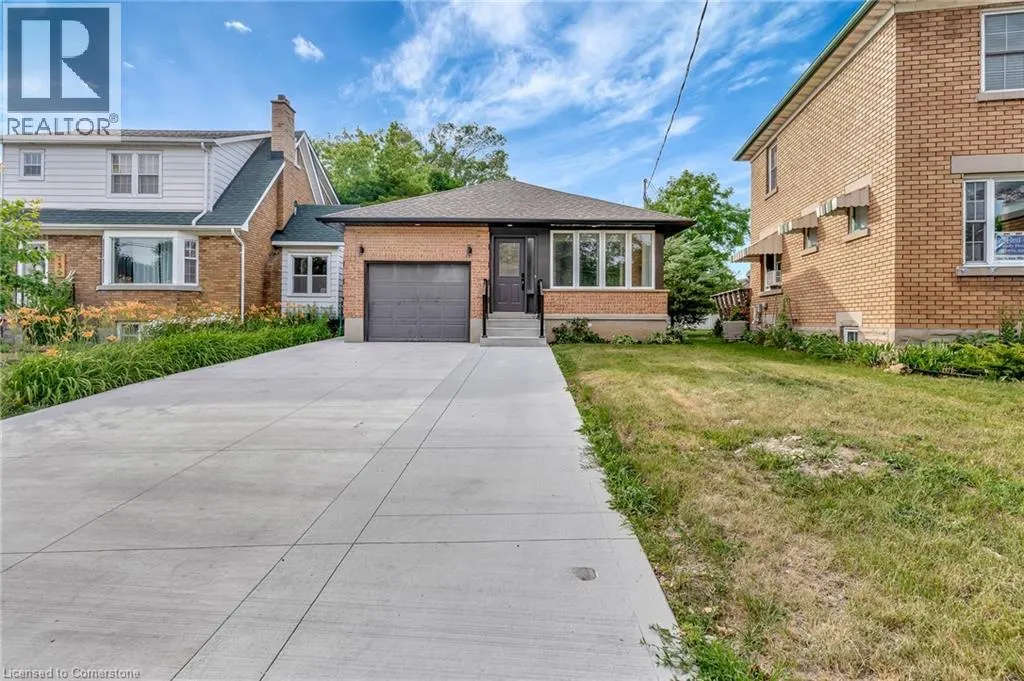 126 HIGHLAND Road W