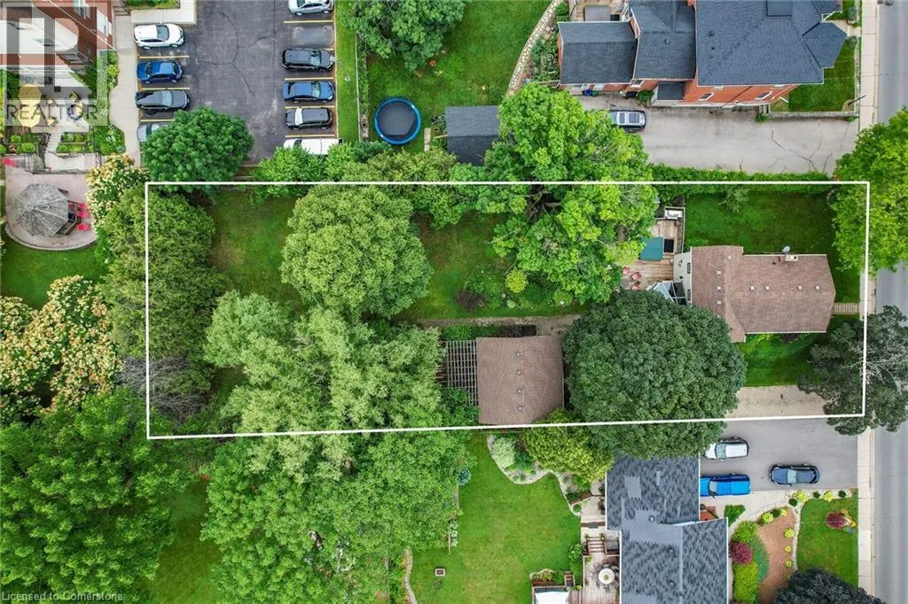 10 MAPLE Avenue