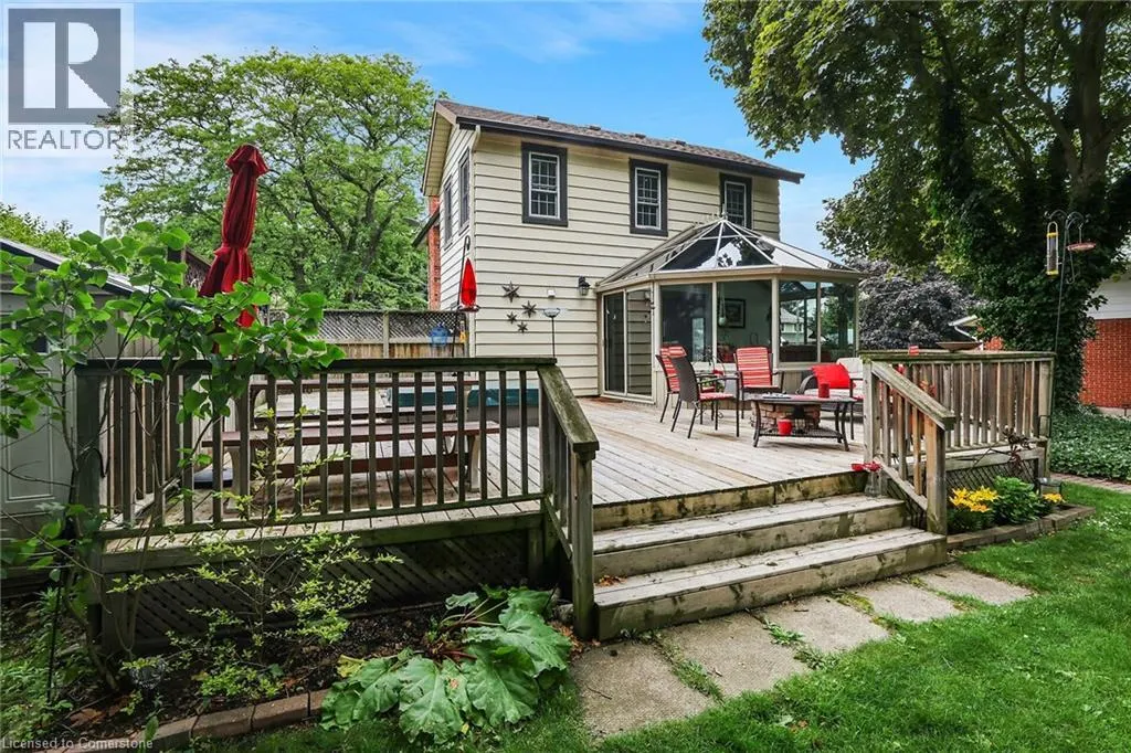 10 MAPLE Avenue