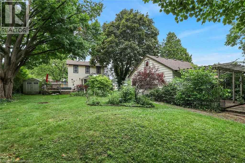 10 MAPLE Avenue