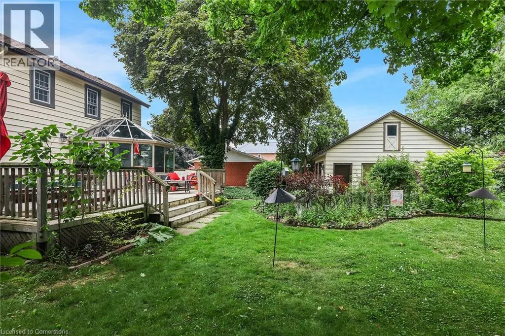 10 MAPLE Avenue