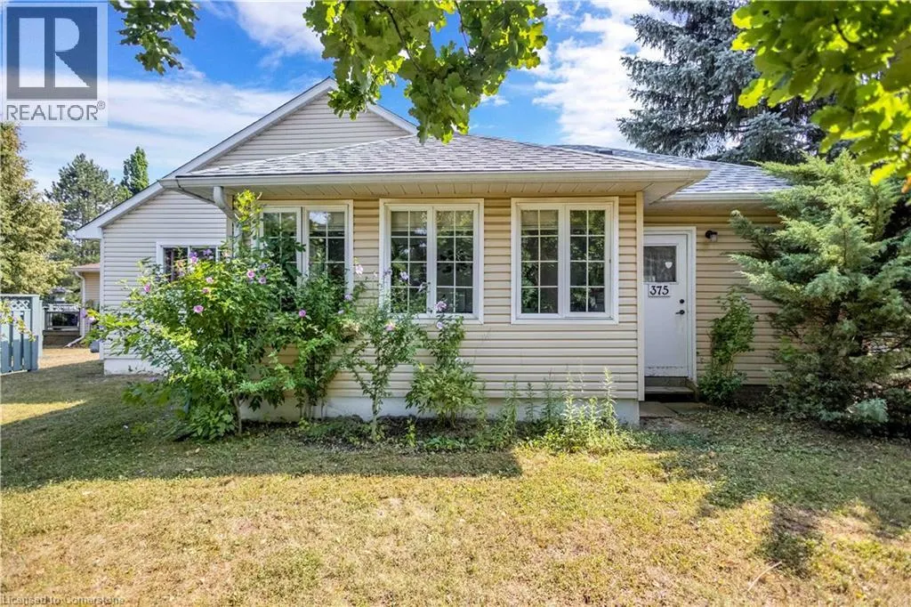 375 SILVERBIRCH Boulevard