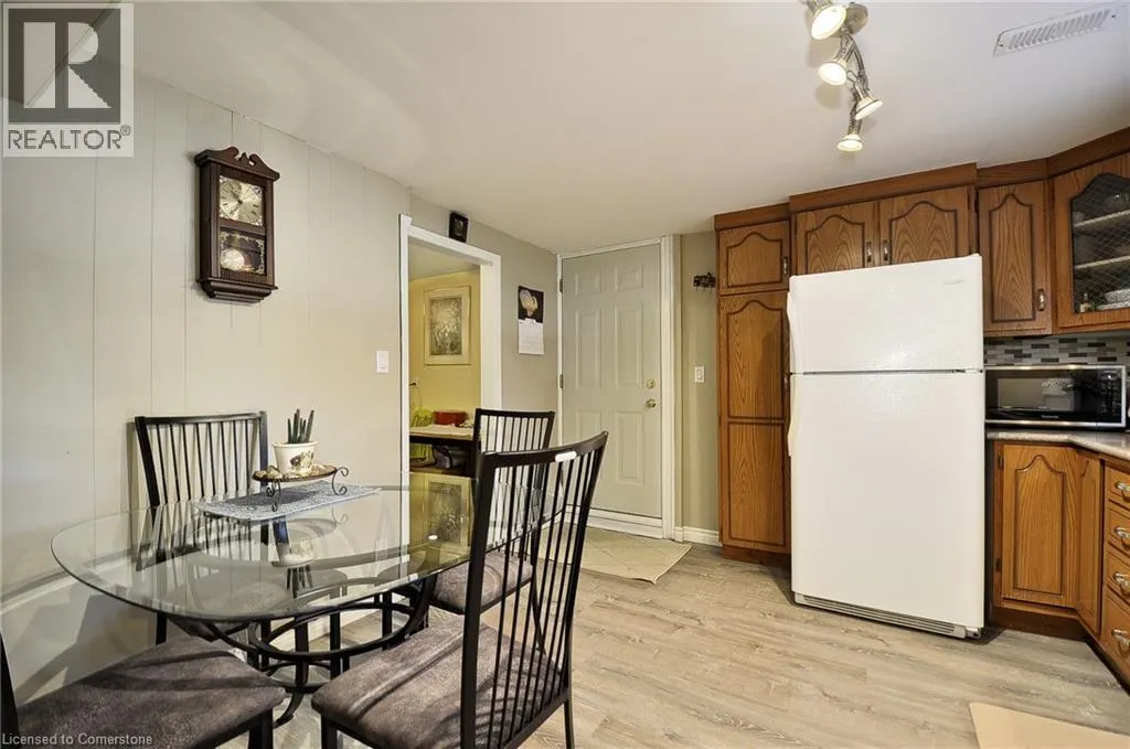 44 MARK Crescent