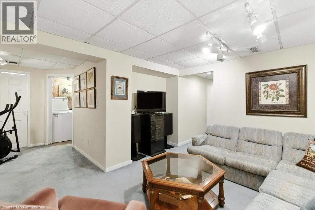 207 BROKER Drive