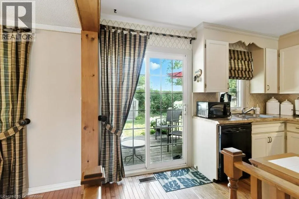 207 BROKER Drive