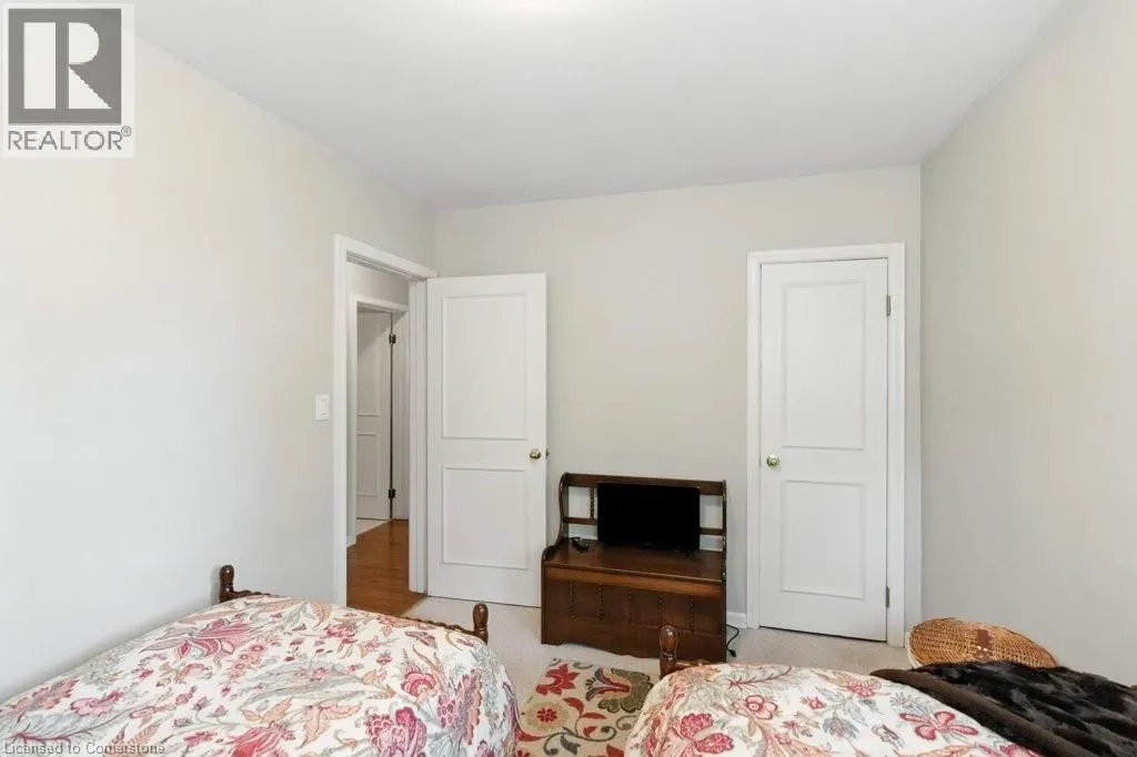 207 BROKER Drive