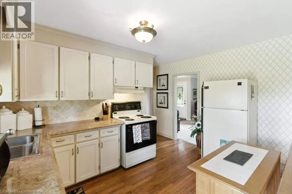207 BROKER Drive