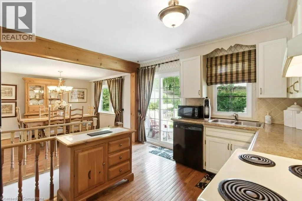 207 BROKER Drive