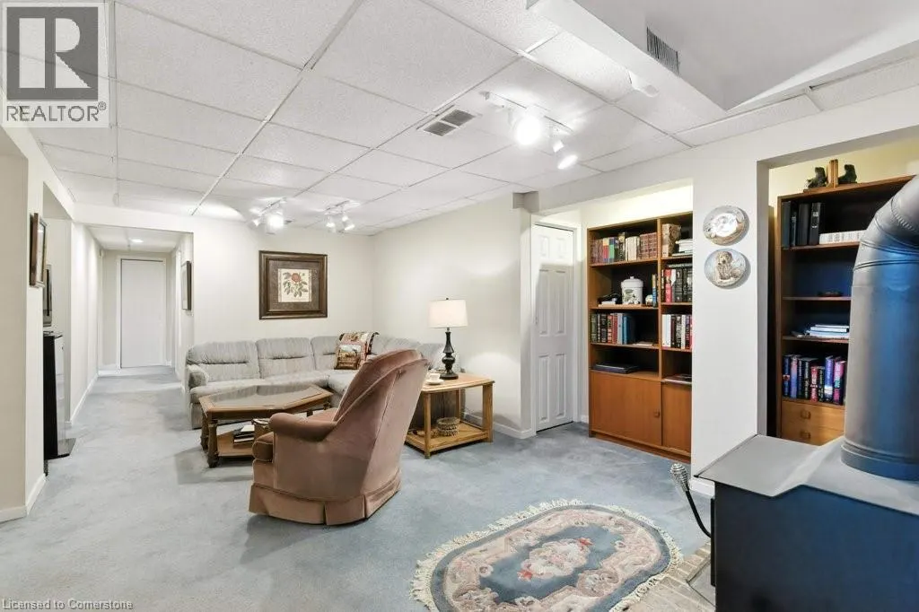207 BROKER Drive