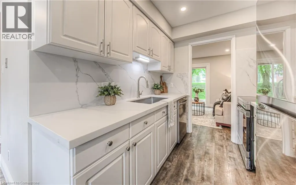 425 KEATS Way Unit# 4, #4