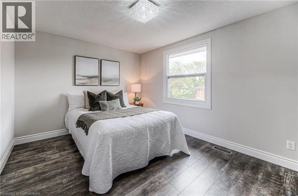 425 KEATS Way Unit# 4, #4