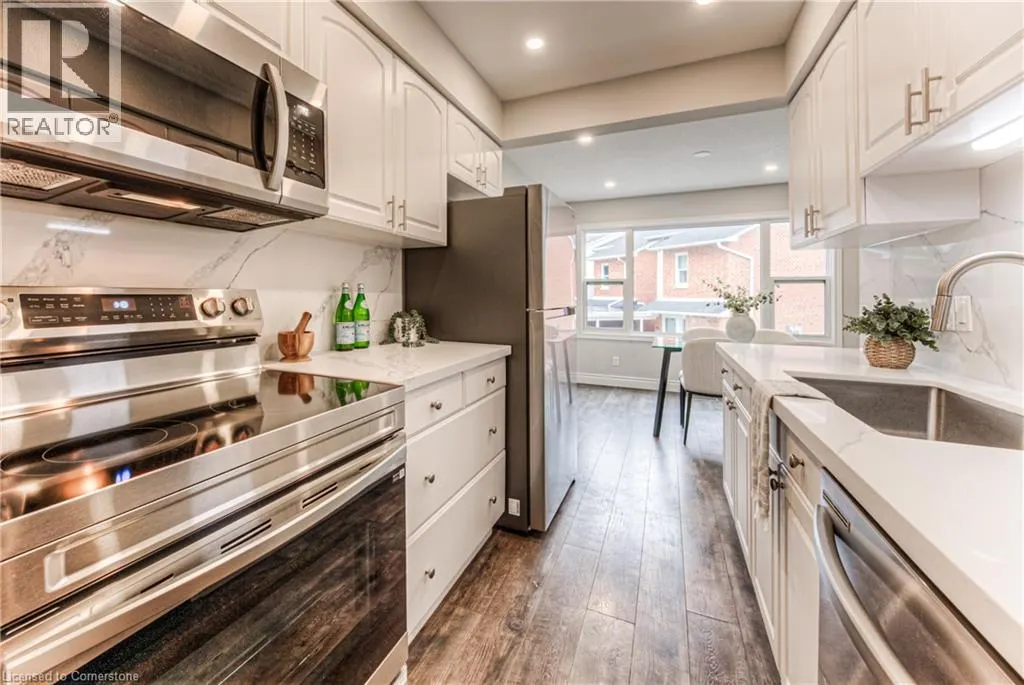 425 KEATS Way Unit# 4, #4