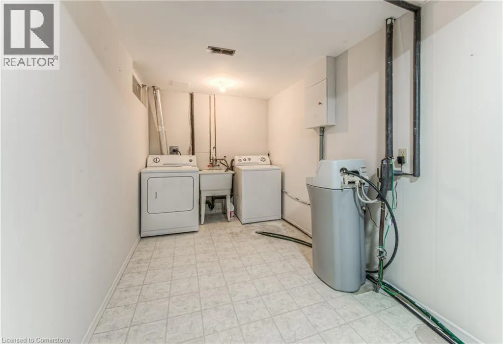 425 KEATS Way Unit# 4, #4