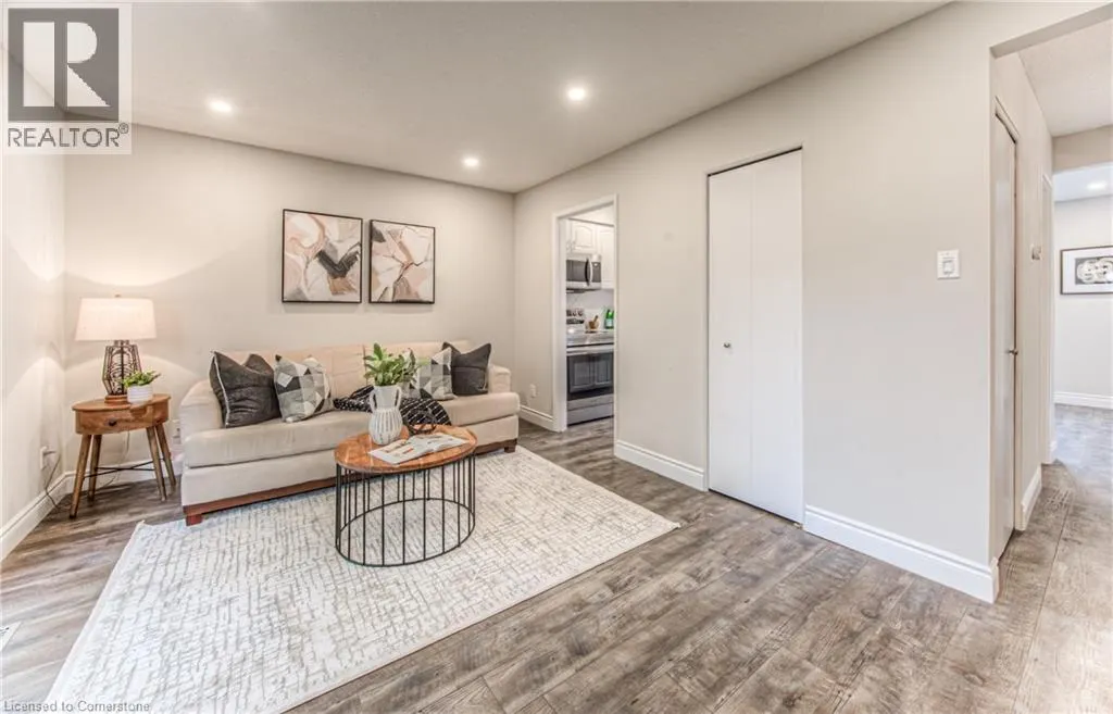 425 KEATS Way Unit# 4, #4