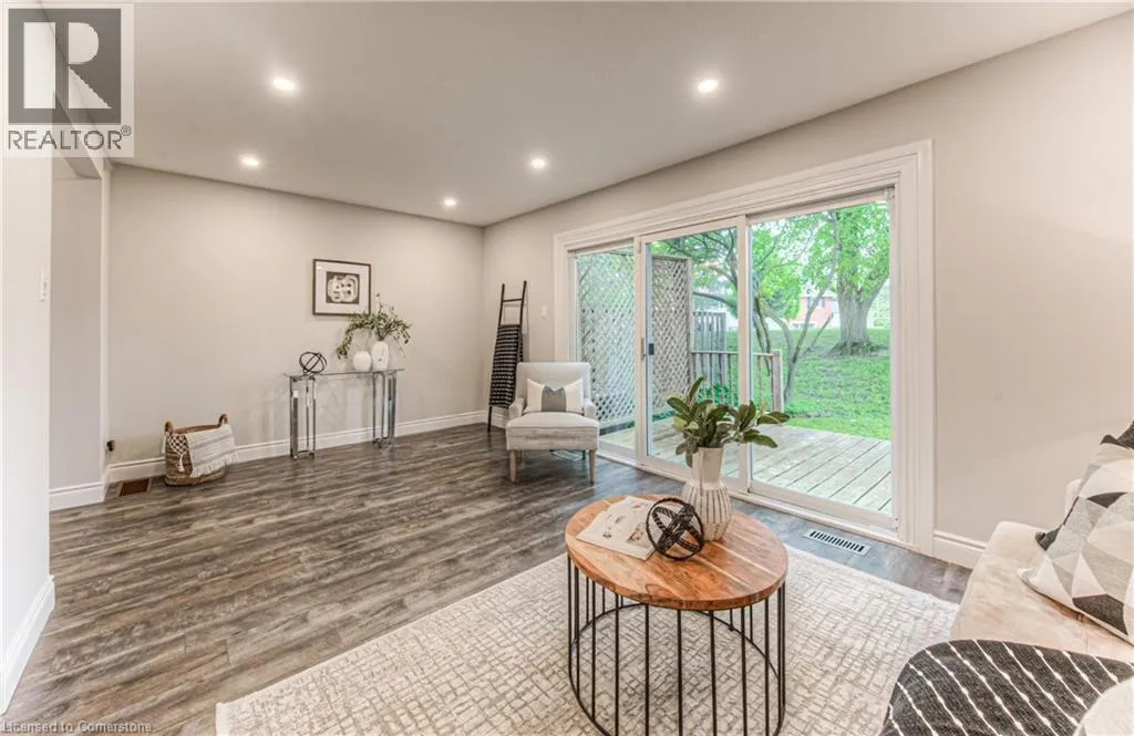 425 KEATS Way Unit# 4, #4