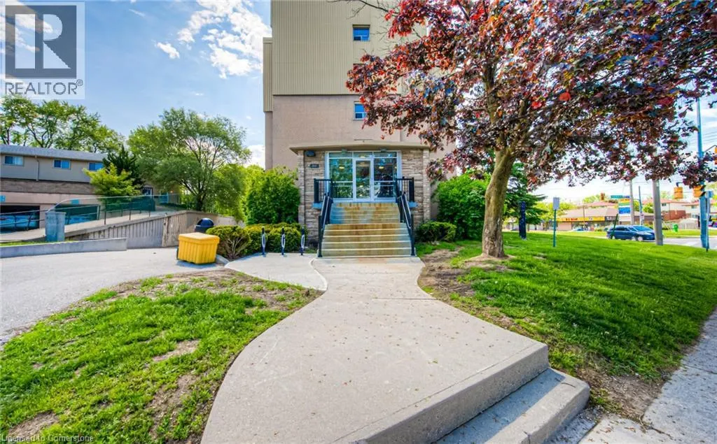 283 FAIRWAY Road N Unit# 501, #501