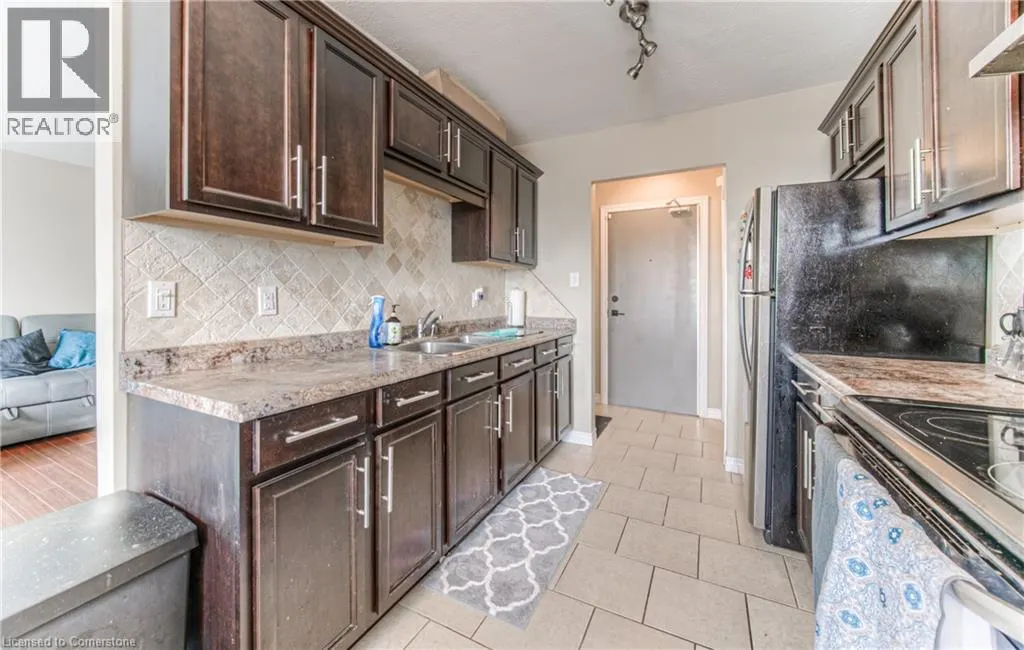 283 FAIRWAY Road N Unit# 501, #501