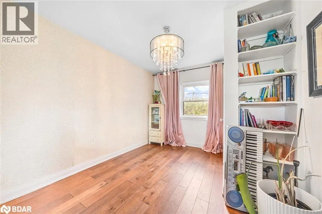 65 BARRHEAD Crescent
