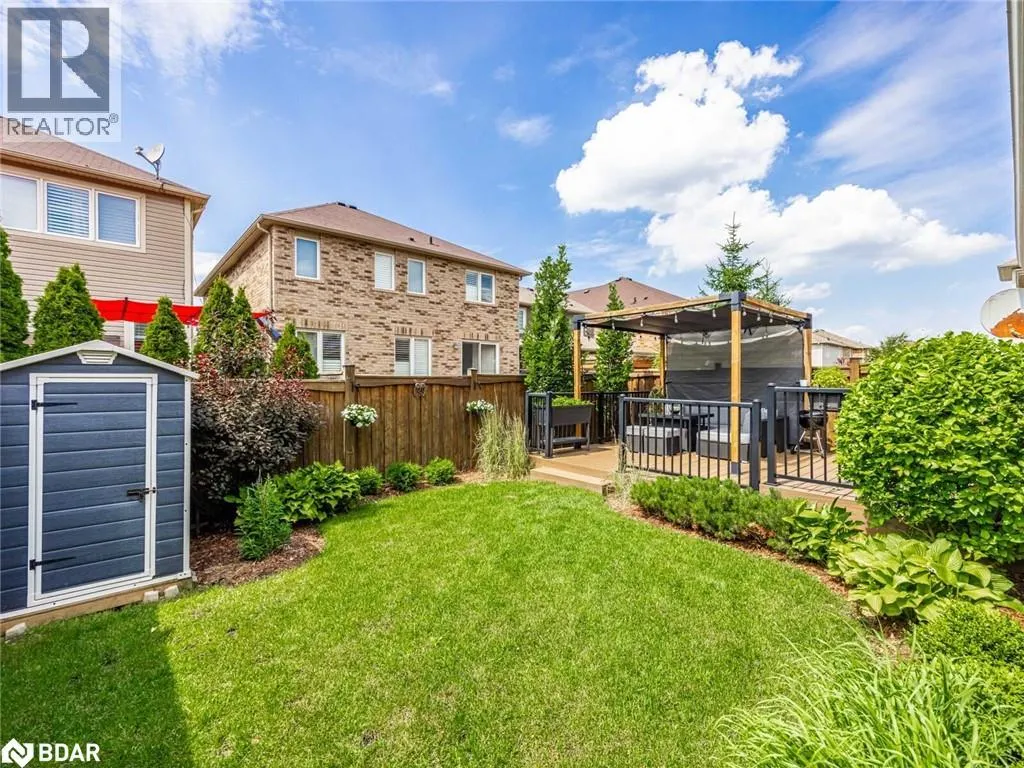 439 ZUEST Crescent