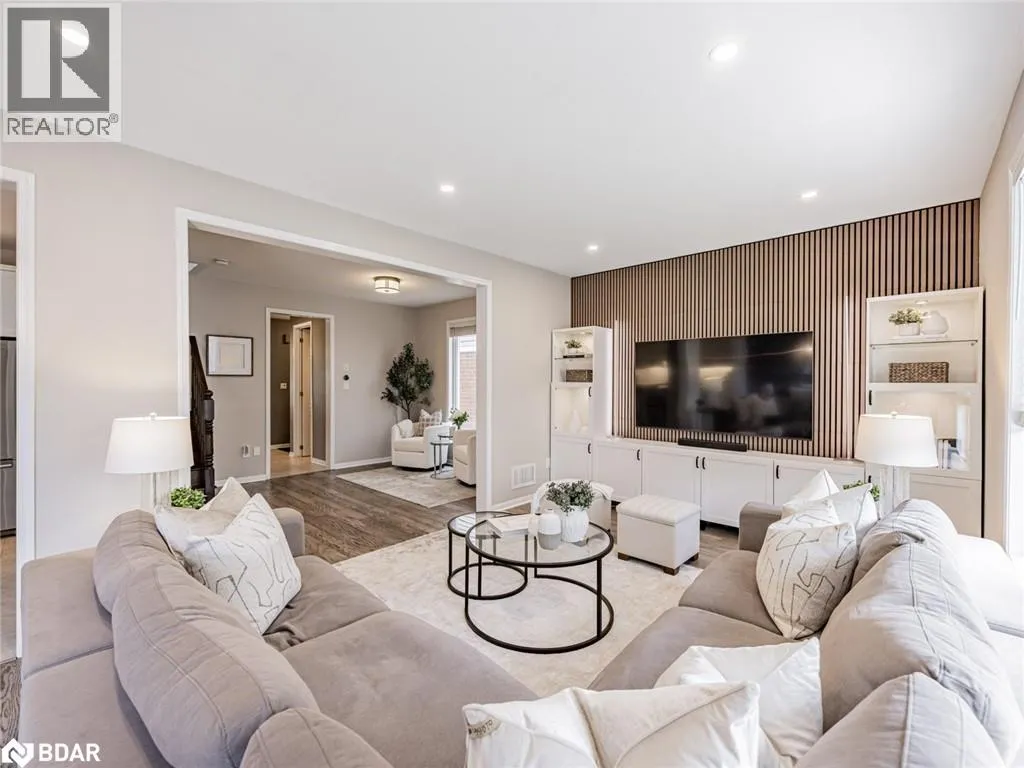439 ZUEST Crescent