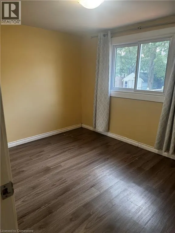 230 LINDEN Drive