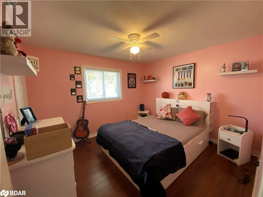 4 CAMPBELL Avenue