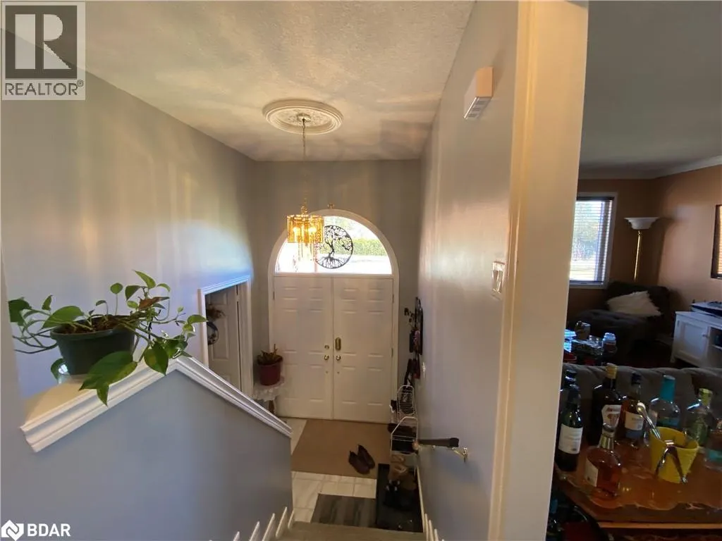 4 CAMPBELL Avenue