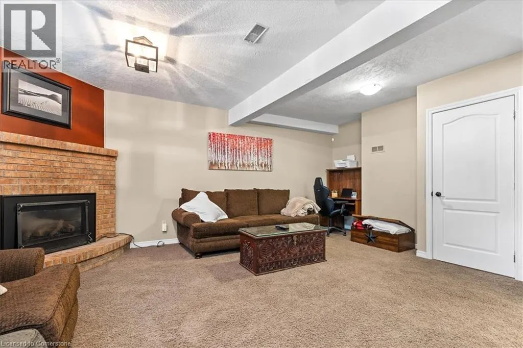 87 OLD CARRIAGE Drive