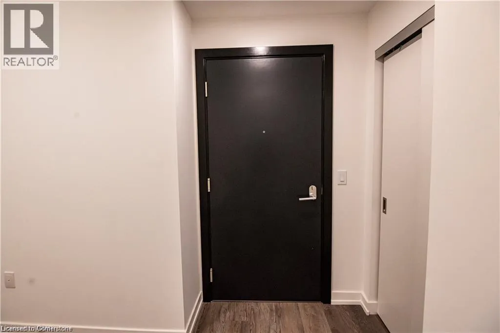 15 WELLINGTON Street S Unit# 2510, #2510