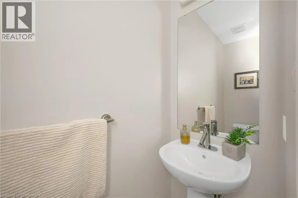 215 DUNDAS Street E Unit# 29, #29