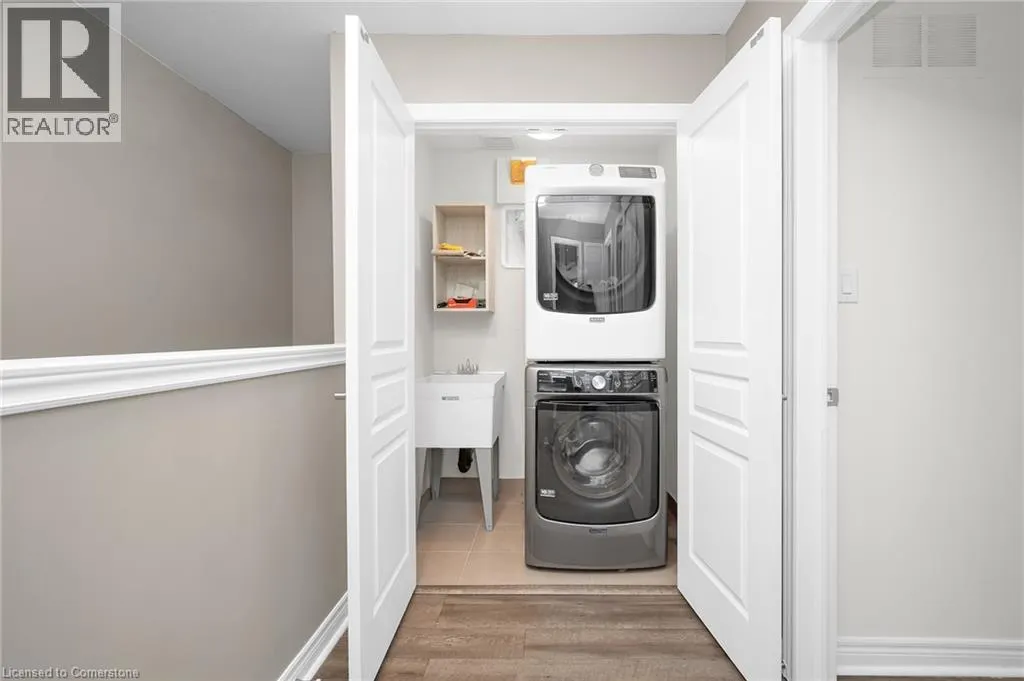 215 DUNDAS Street E Unit# 29, #29