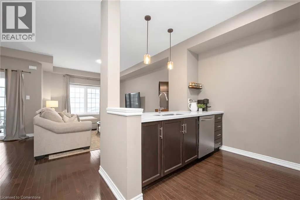 215 DUNDAS Street E Unit# 29, #29