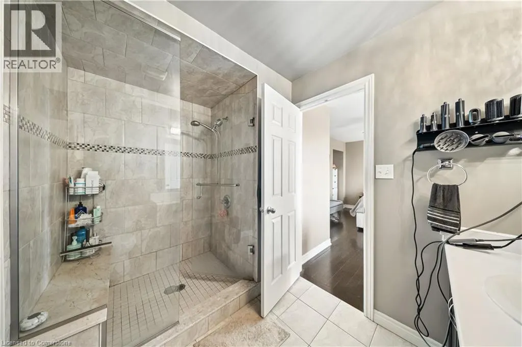 22 MADONNA Drive