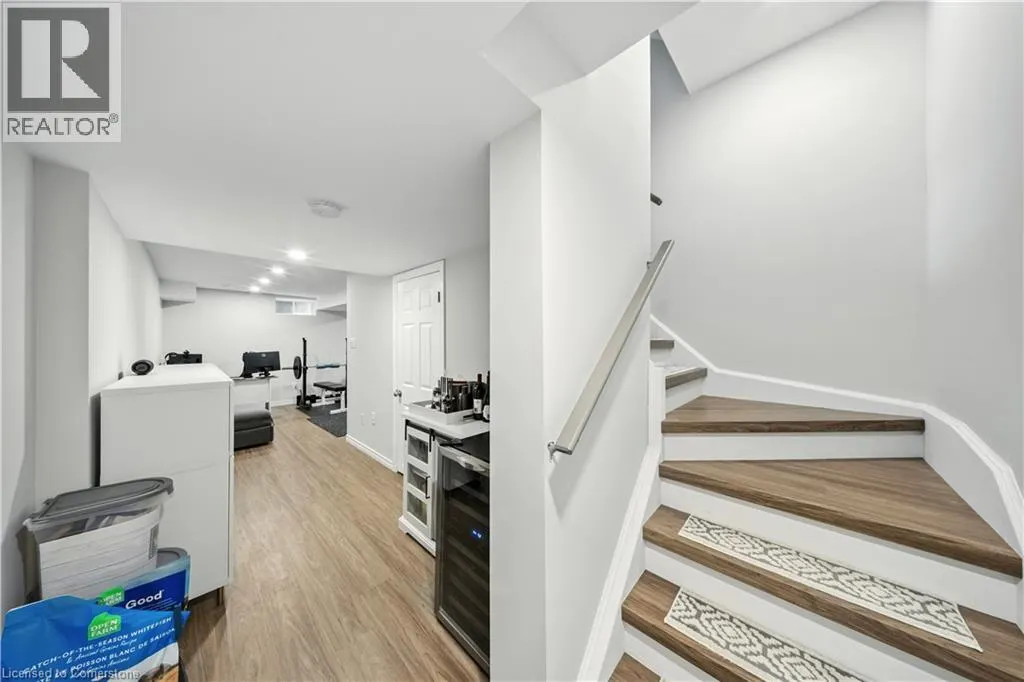 22 MADONNA Drive