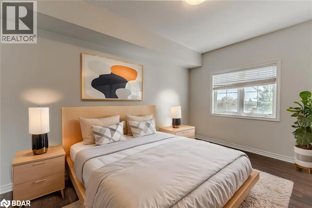 45 FERNDALE Drive S Unit# 305, #305