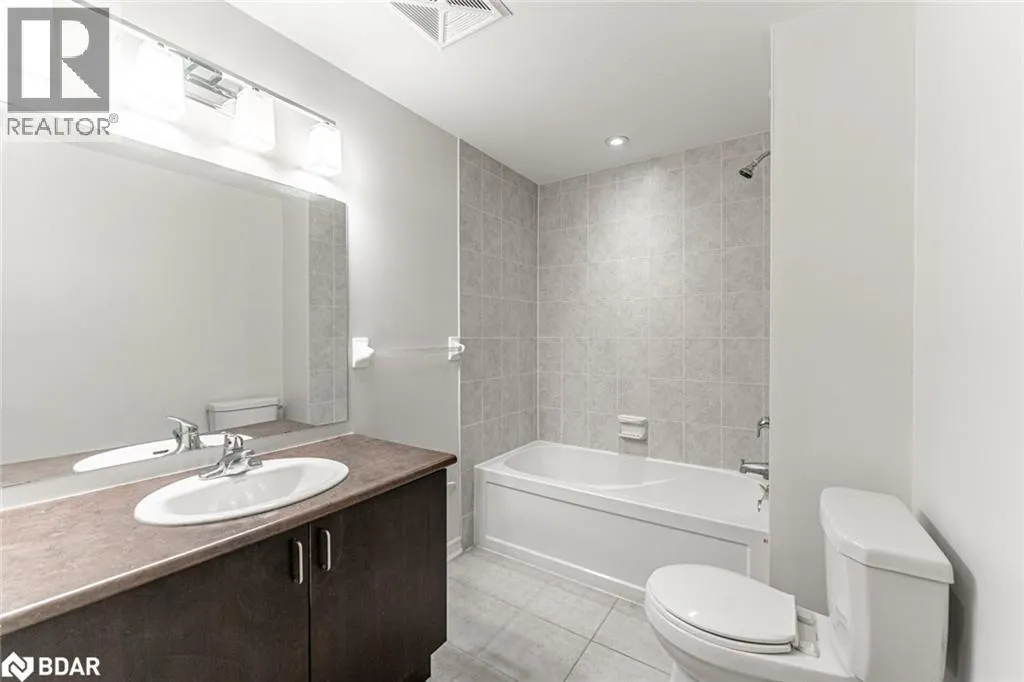 45 FERNDALE Drive S Unit# 305, #305