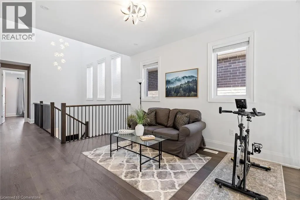 1467 EVEREST CRESCENT