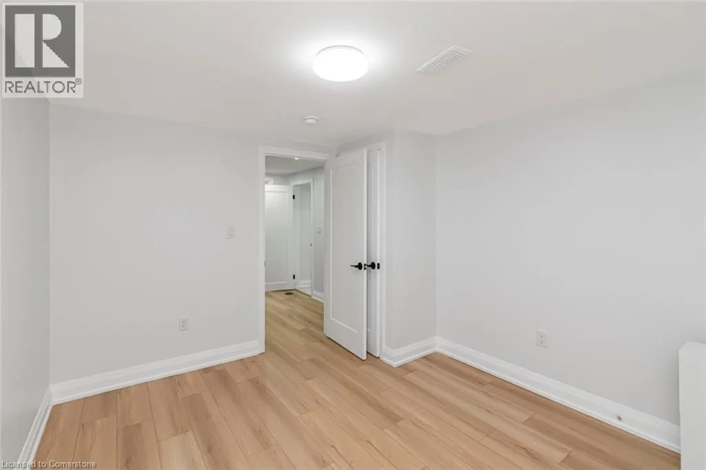 588 BARNABY Street
