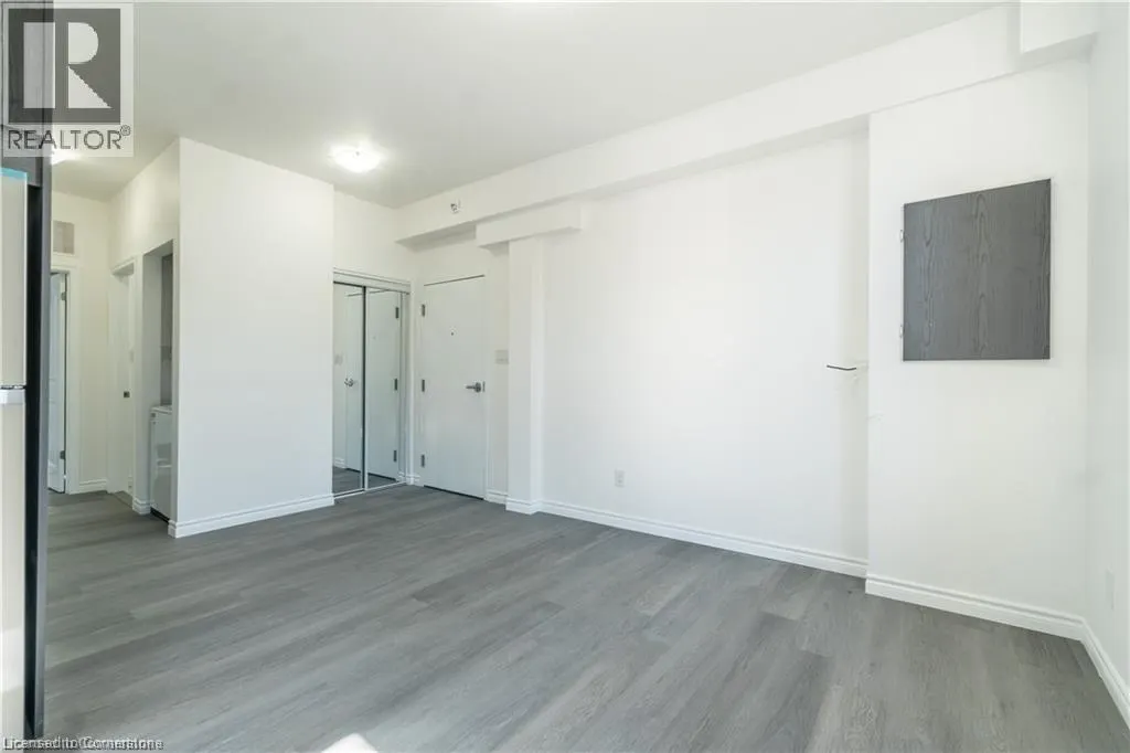107 VICTORIA Avenue N Unit# 1, #1