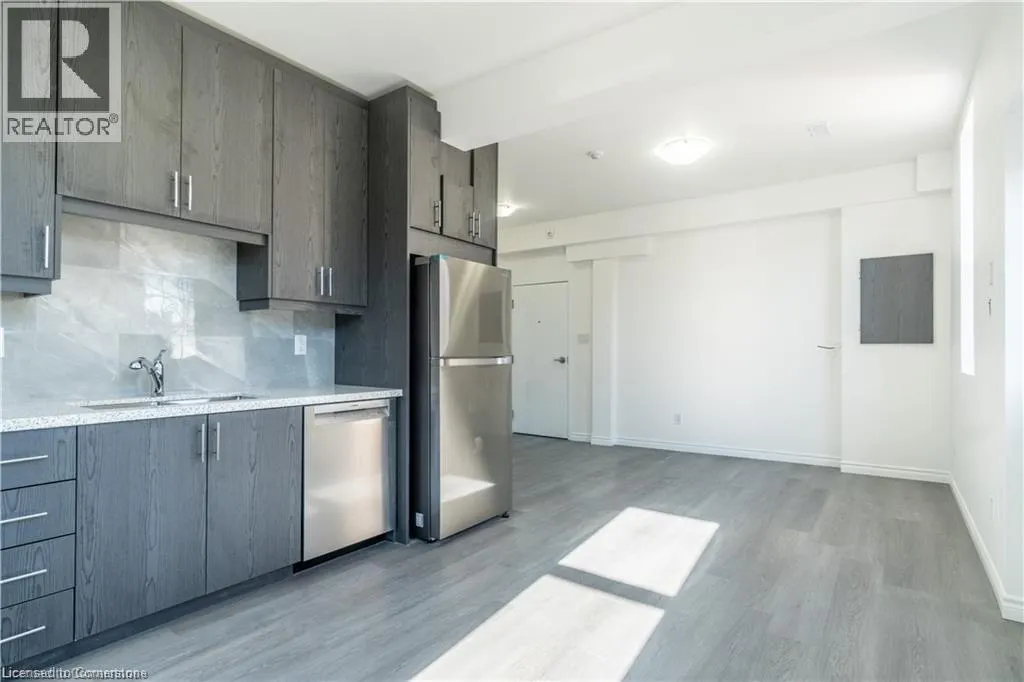 107 VICTORIA Avenue N Unit# 1, #1