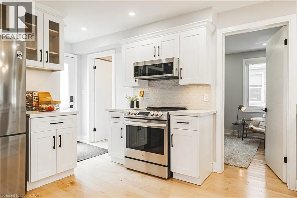 2016 BARTON Street E