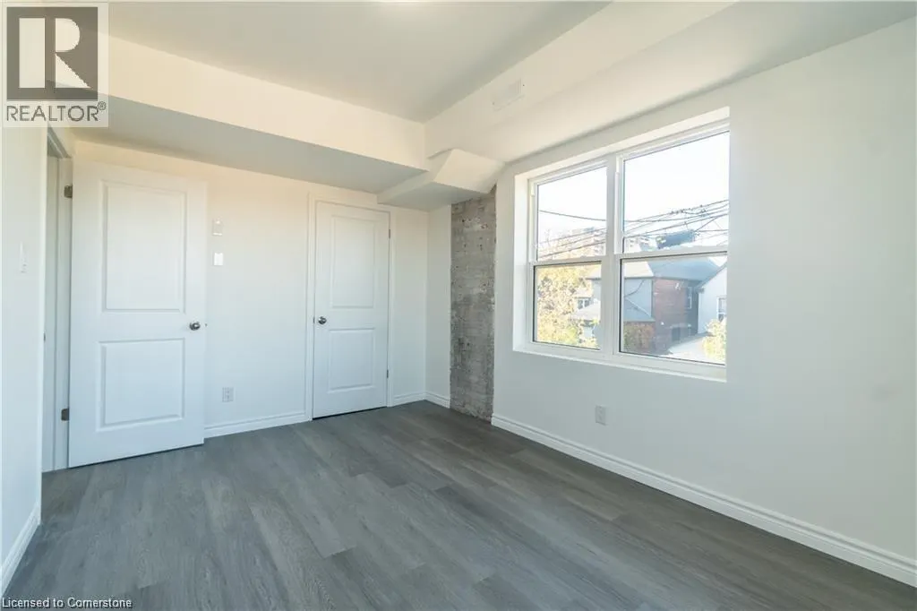 107 VICTORIA Avenue N Unit# 2, #2