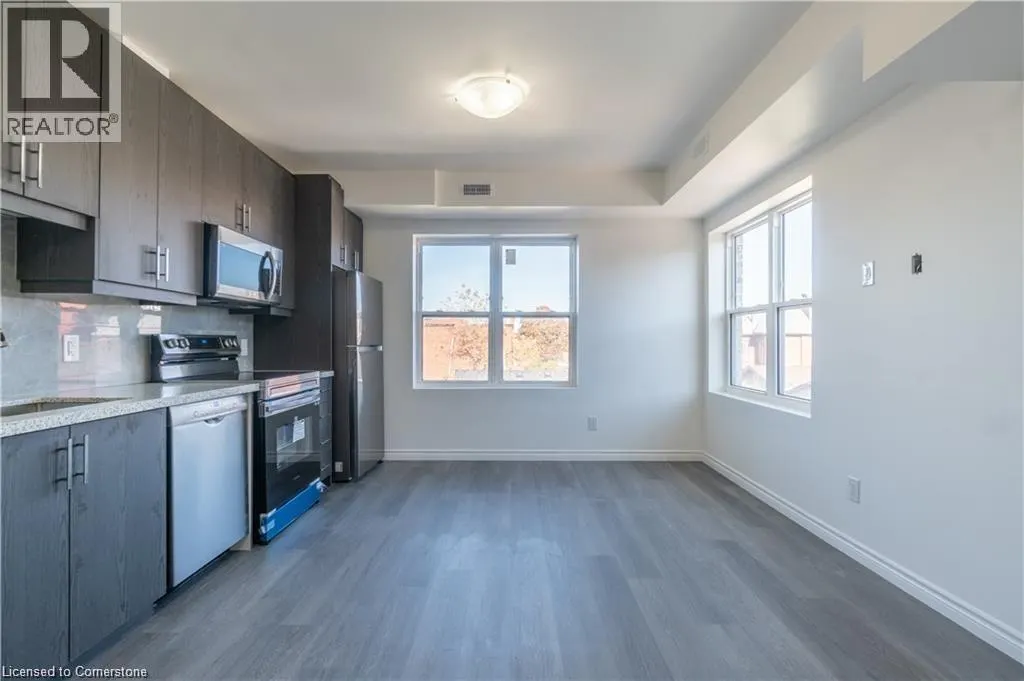107 VICTORIA Avenue N Unit# 2, #2