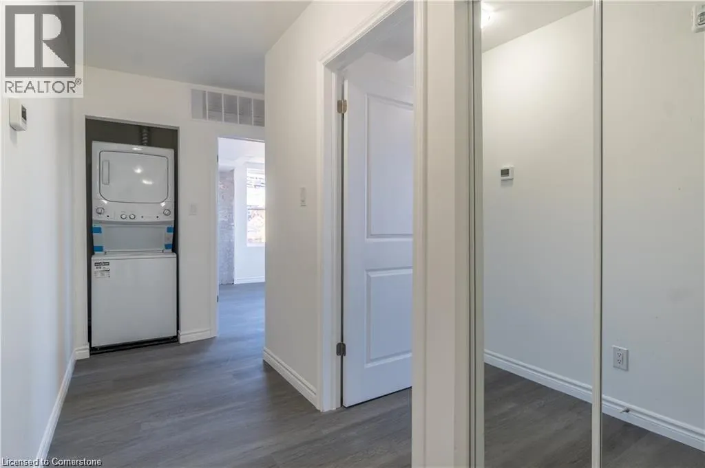 107 VICTORIA Avenue N Unit# 2, #2